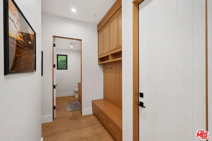 4937 Rubio Avenue, Encino, California 91436