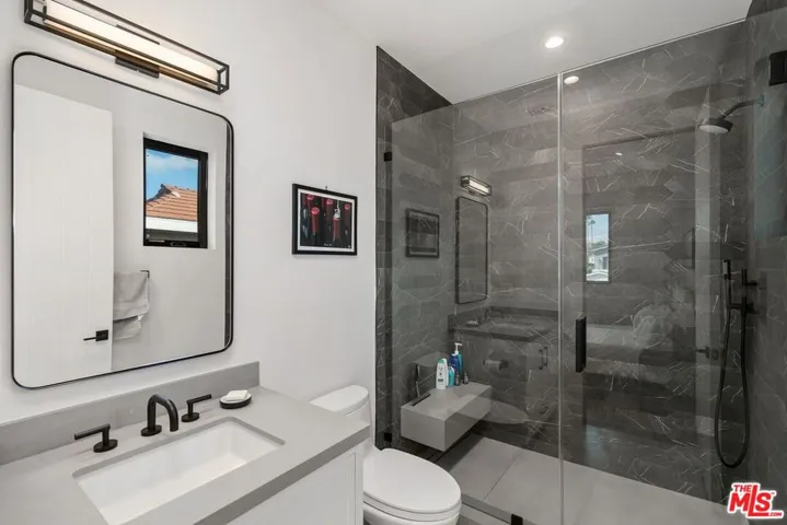 4937 Rubio Avenue, Encino, California 91436