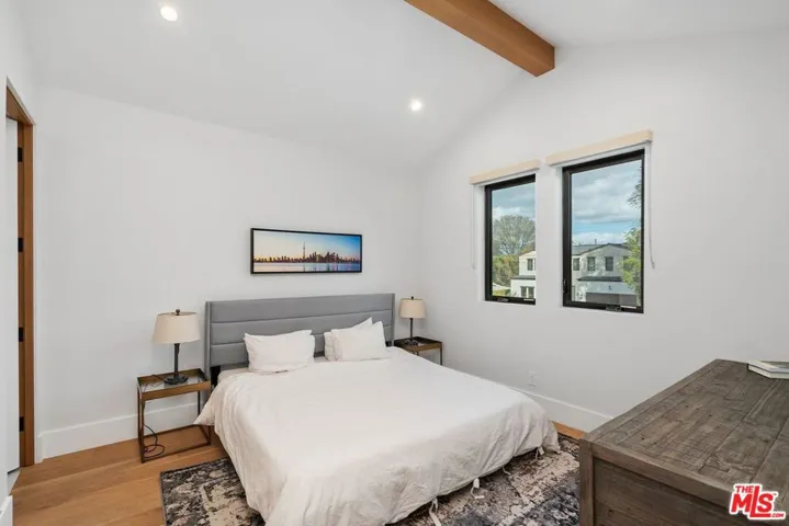 4937 Rubio Avenue, Encino, California 91436