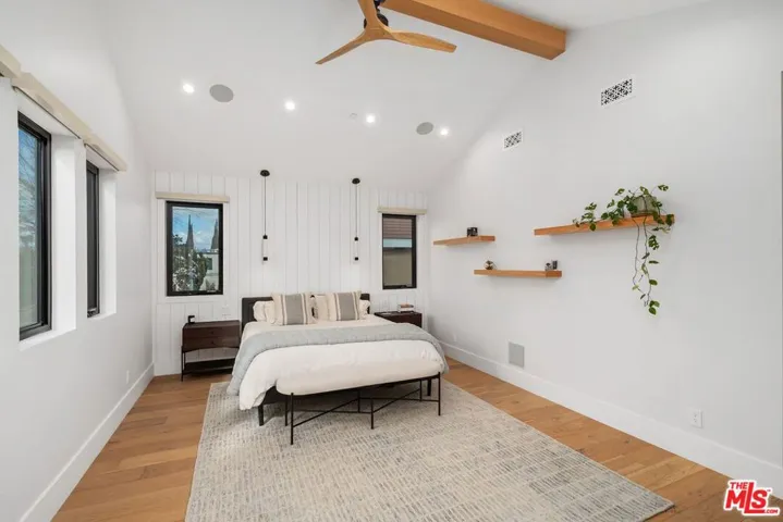 4937 Rubio Avenue, Encino, California 91436