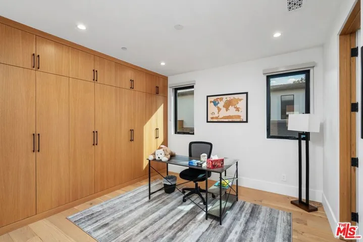 4937 Rubio Avenue, Encino, California 91436
