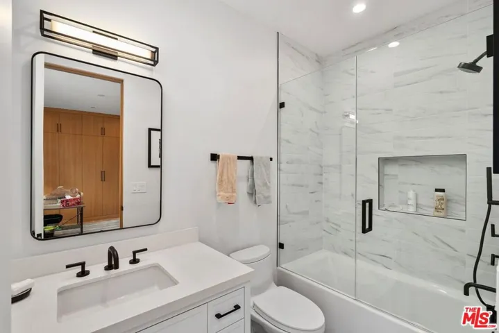 4937 Rubio Avenue, Encino, California 91436
