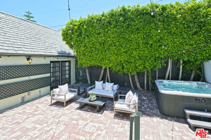 10520 Almayo Avenue, Los Angeles, California 90064