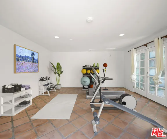 10520 Almayo Avenue, Los Angeles, California 90064