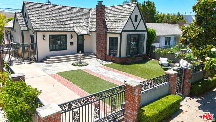 10520 Almayo Avenue, Los Angeles, California 90064