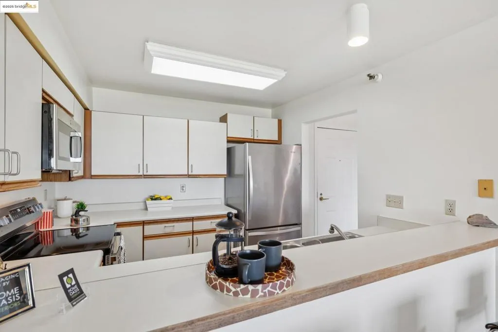 1205 Melville Sq 304, Richmond, California 94804 home-pic-14