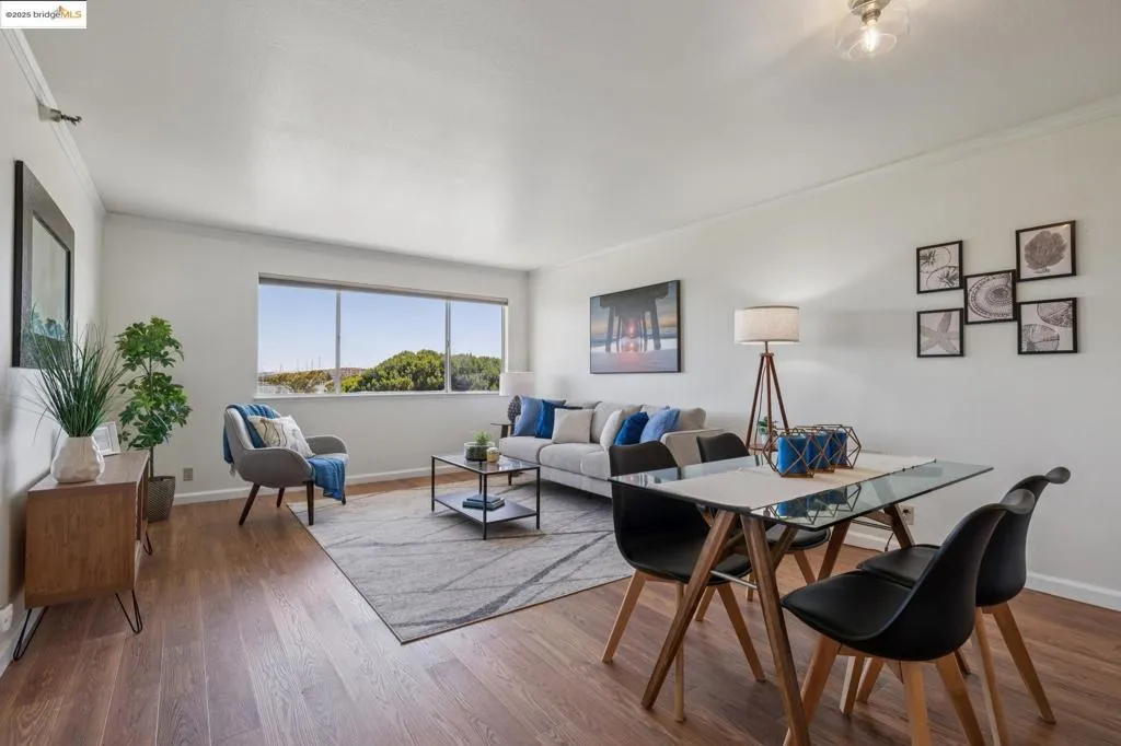 1205 Melville Sq 304, Richmond, California 94804 home-pic-9