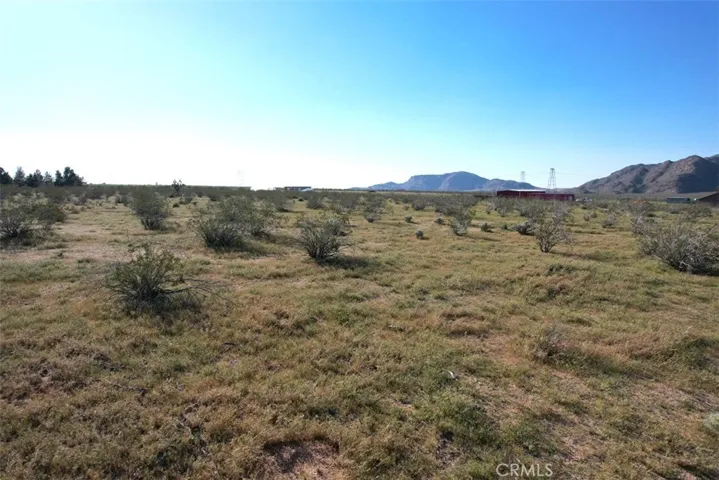 64 La Mesa Road, Apple Valley, California 92308