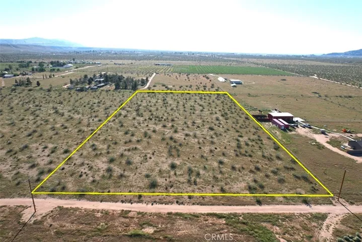 64 La Mesa Road, Apple Valley, California 92308