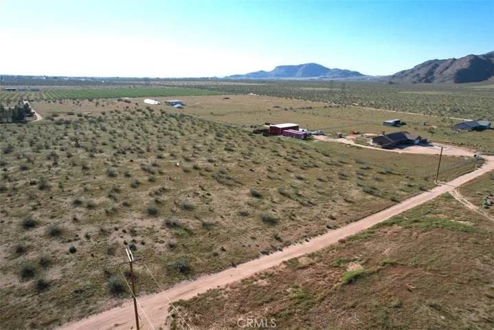 64 La Mesa Road, Apple Valley, California 92308