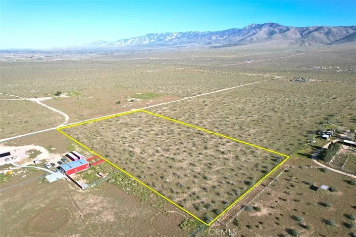 64 La Mesa Road, Apple Valley, California 92308