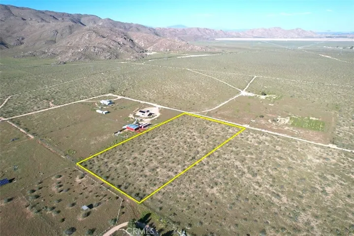 64 La Mesa Road, Apple Valley, California 92308