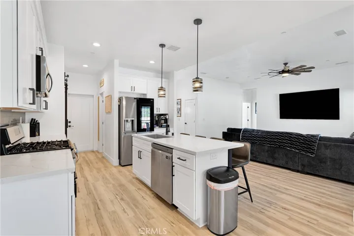12207 Snapping Turtle Road, Apple Valley, California 92308