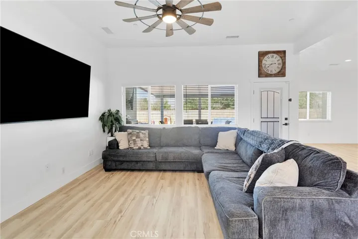 12207 Snapping Turtle Road, Apple Valley, California 92308