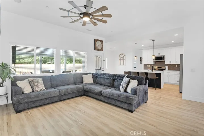 12207 Snapping Turtle Road, Apple Valley, California 92308