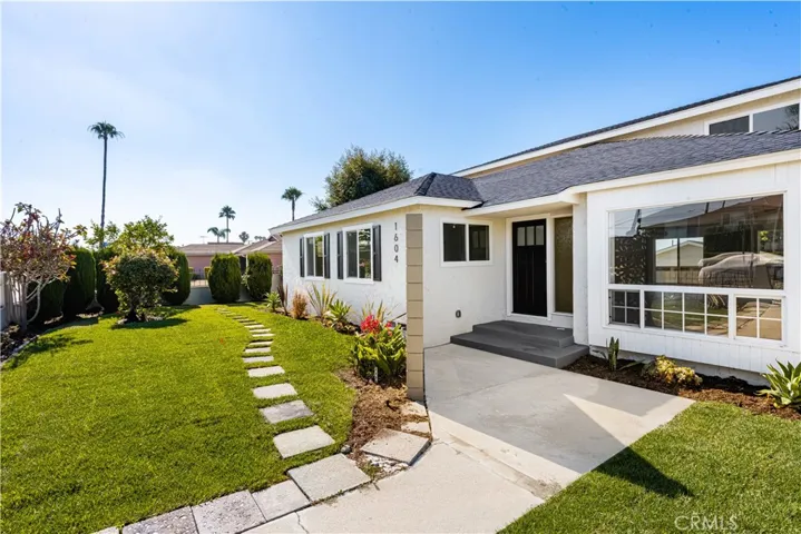 1604 W 125th Street, Los Angeles, California 90047