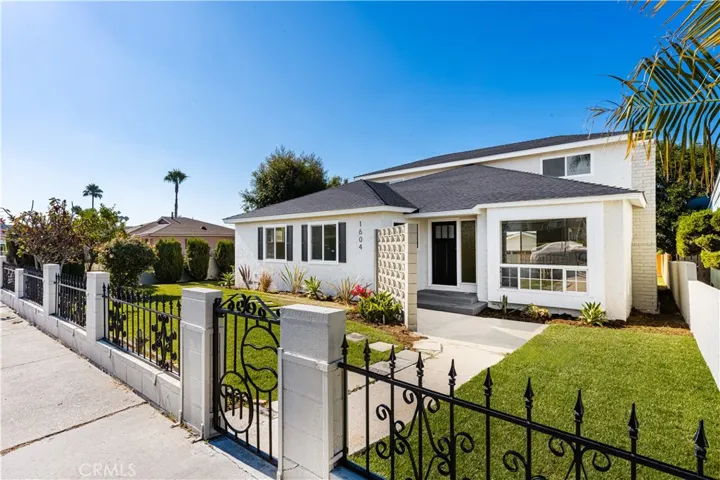 1604 W 125th Street, Los Angeles, California 90047
