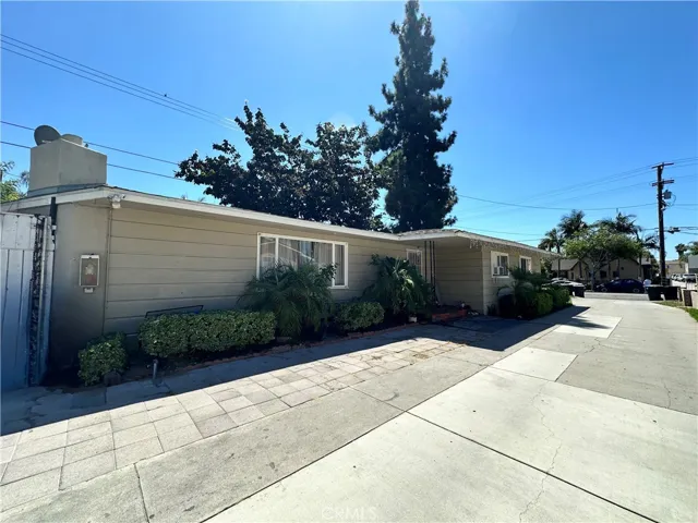 4739 Live Oak Street, Cudahy, California 90201