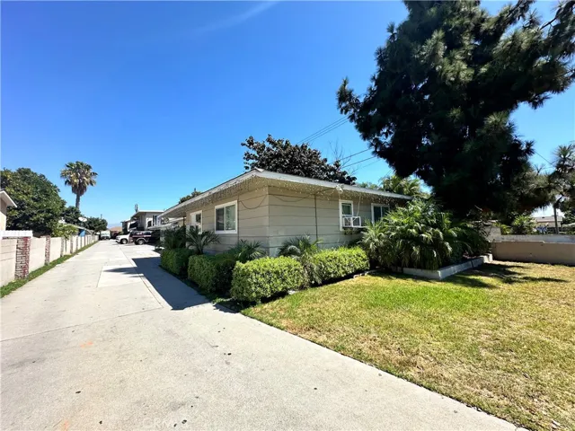 4739 Live Oak Street, Cudahy, California 90201
