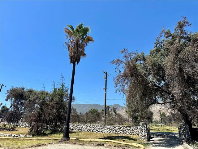 23,962 sq ft lot w/ mountin views