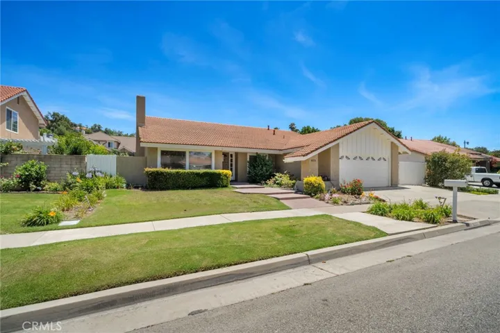 6220 E Palo Alto Drive, Anaheim Hills, California 92807