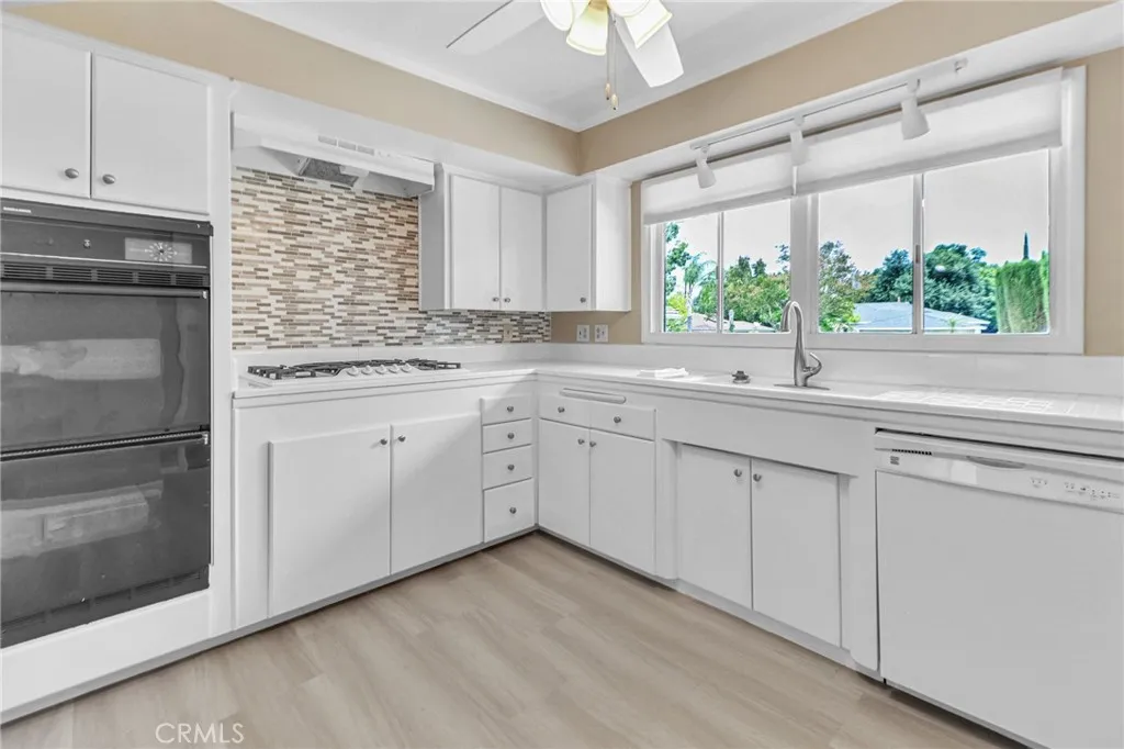 622 Esther Way, Redlands, California 92373 home-pic-6