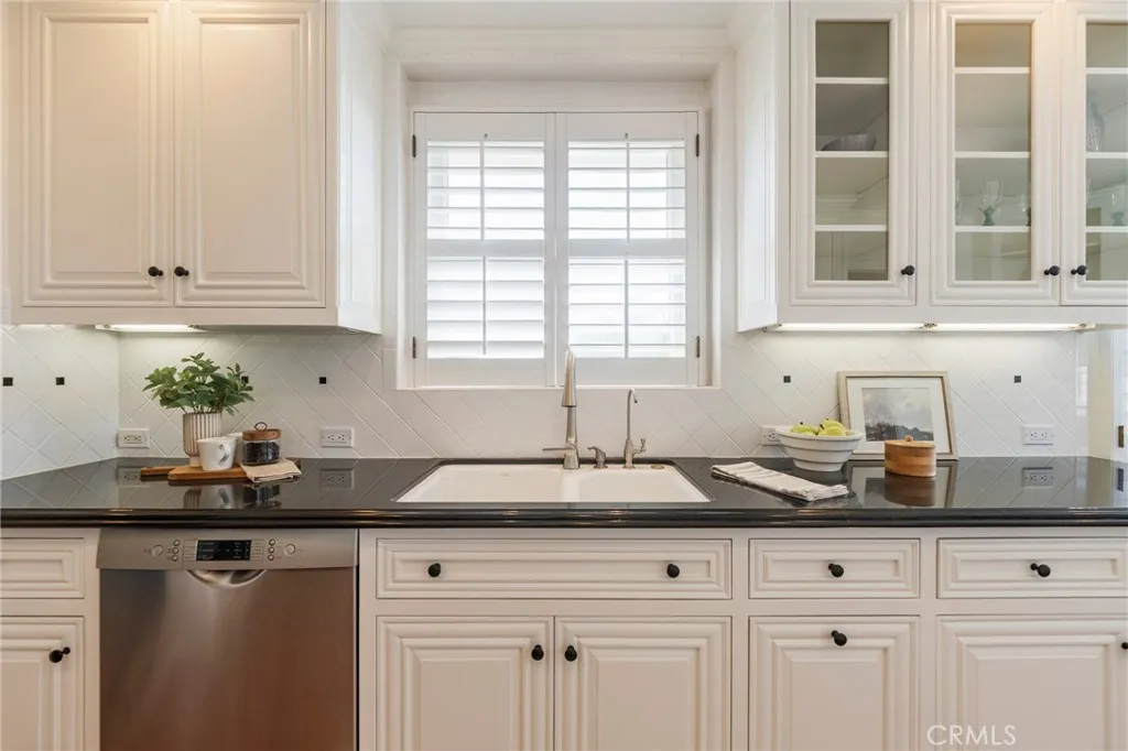 426 Via La Selva, Redondo Beach, California 90277 home-pic-16