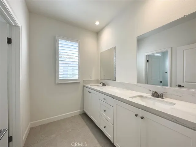 128 Hargrove, Irvine, California 92620
