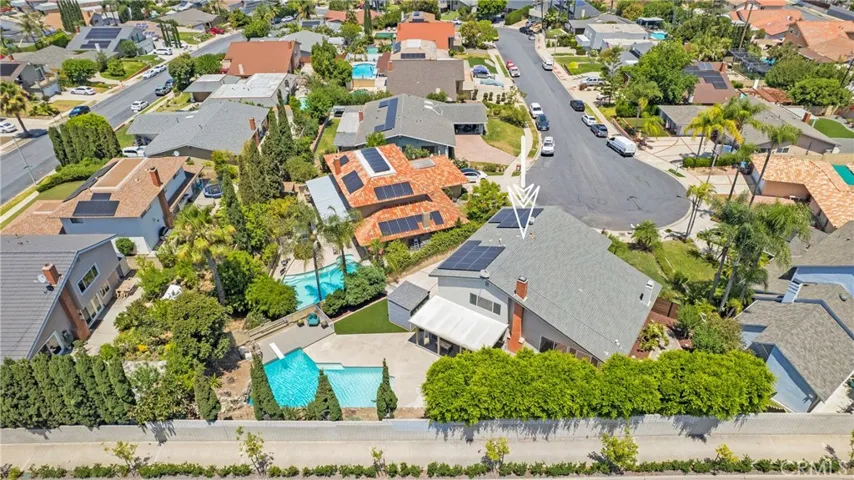 Prime flag lot - Nearly 11,000 sq ft