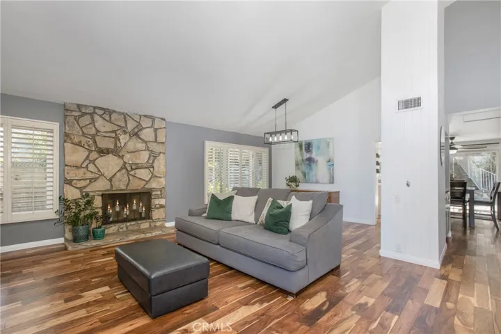 Living room - beautiful Acacia wood flooring throughout