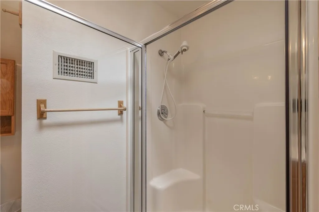 1118 Bruin Trail, Fawnskin, California 92333 home-pic-18