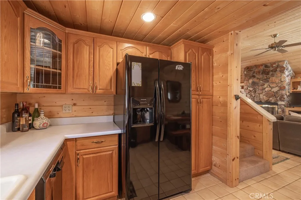 1118 Bruin Trail, Fawnskin, California 92333 home-pic-10