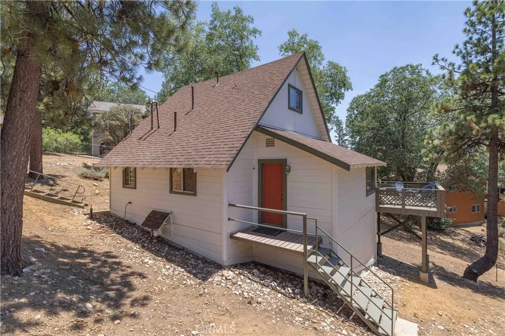 1118 Bruin Trail, Fawnskin, California 92333 home-pic-28