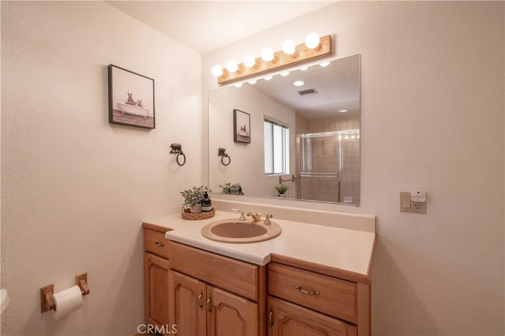 1118 Bruin Trail, Fawnskin, California 92333 home-pic-23