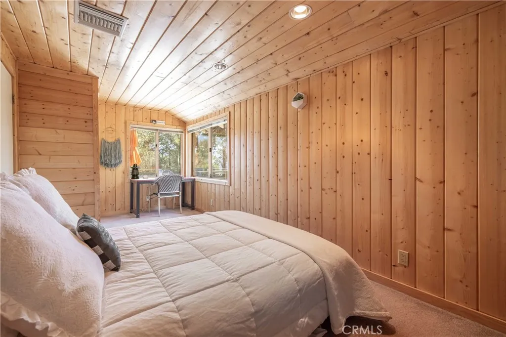 1118 Bruin Trail, Fawnskin, California 92333 home-pic-21