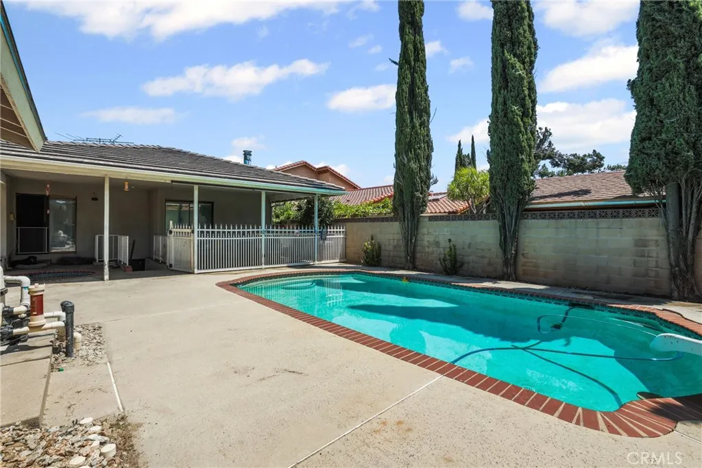 8870 Blanchard Avenue, Fontana, California 92335 home-pic-41