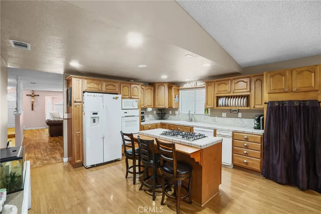 8870 Blanchard Avenue, Fontana, California 92335 home-pic-9