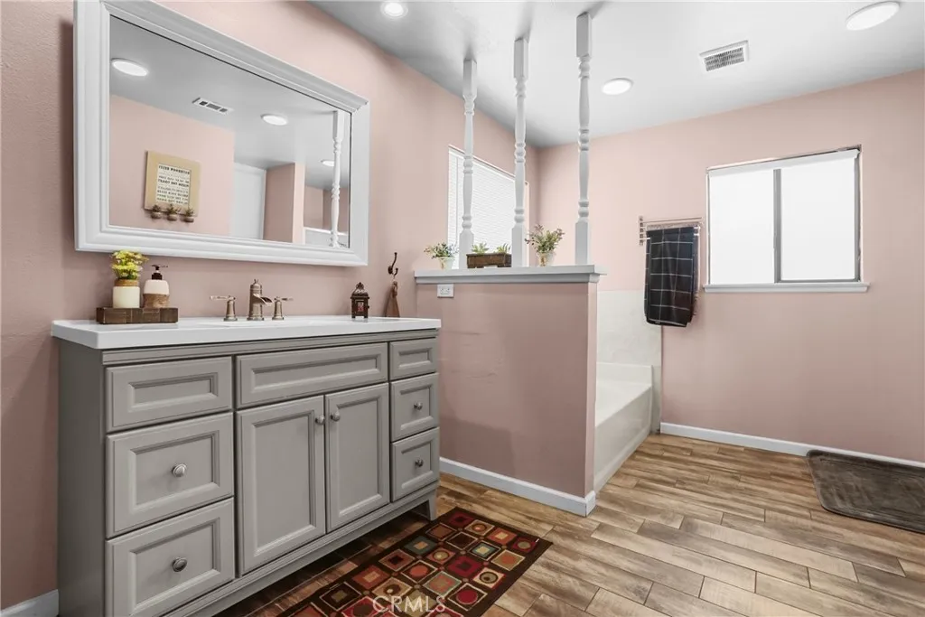 8870 Blanchard Avenue, Fontana, California 92335 home-pic-15