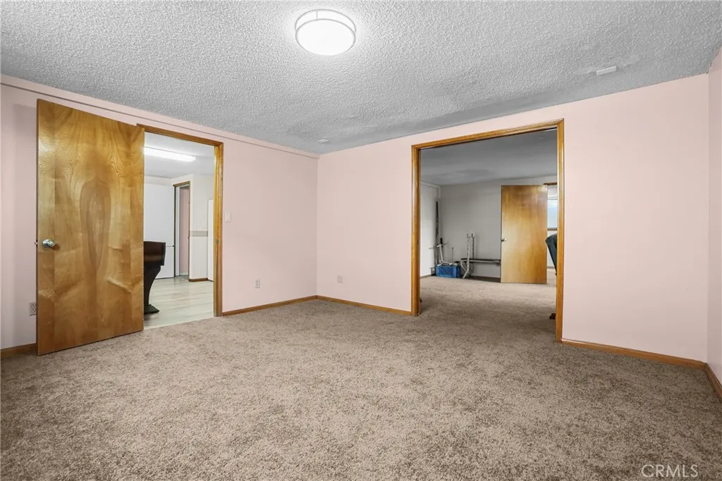 8870 Blanchard Avenue, Fontana, California 92335 home-pic-31