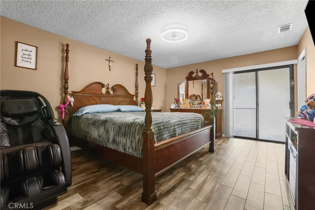 8870 Blanchard Avenue, Fontana, California 92335 home-pic-14