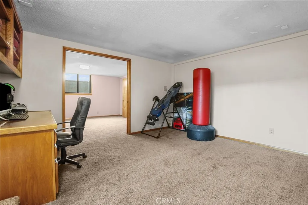 8870 Blanchard Avenue, Fontana, California 92335 home-pic-36