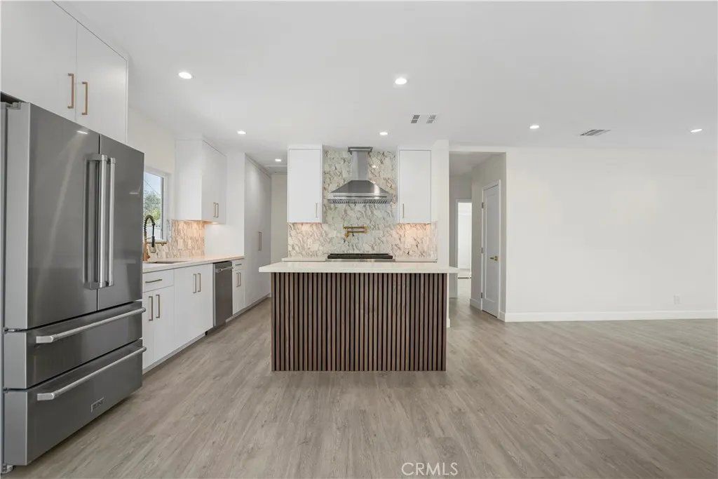 1230 Spazier Avenue, Glendale, California 91201 home-pic-3