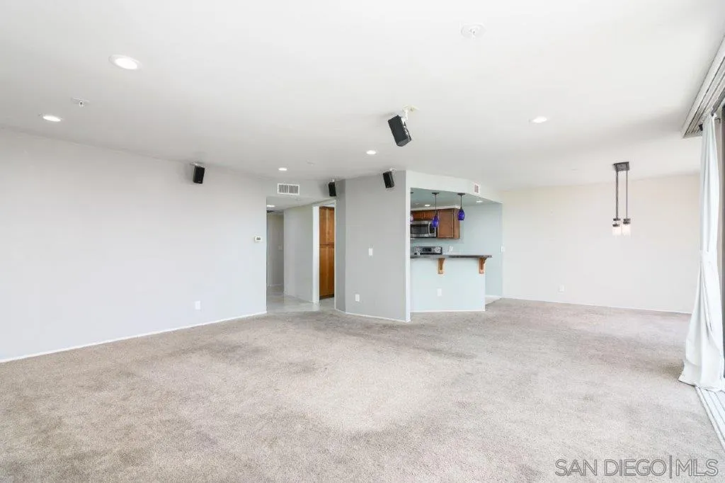 2414 Front St 11c, San Diego, California 92101 home-pic-13