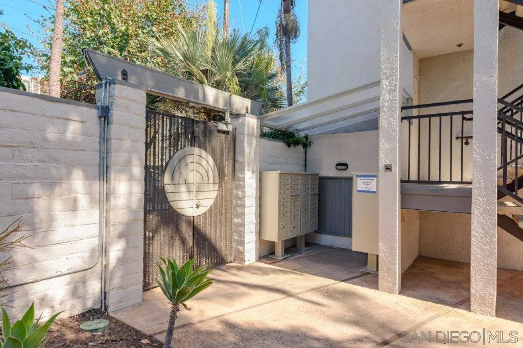 2414 Front St 11c, San Diego, California 92101 home-pic-5
