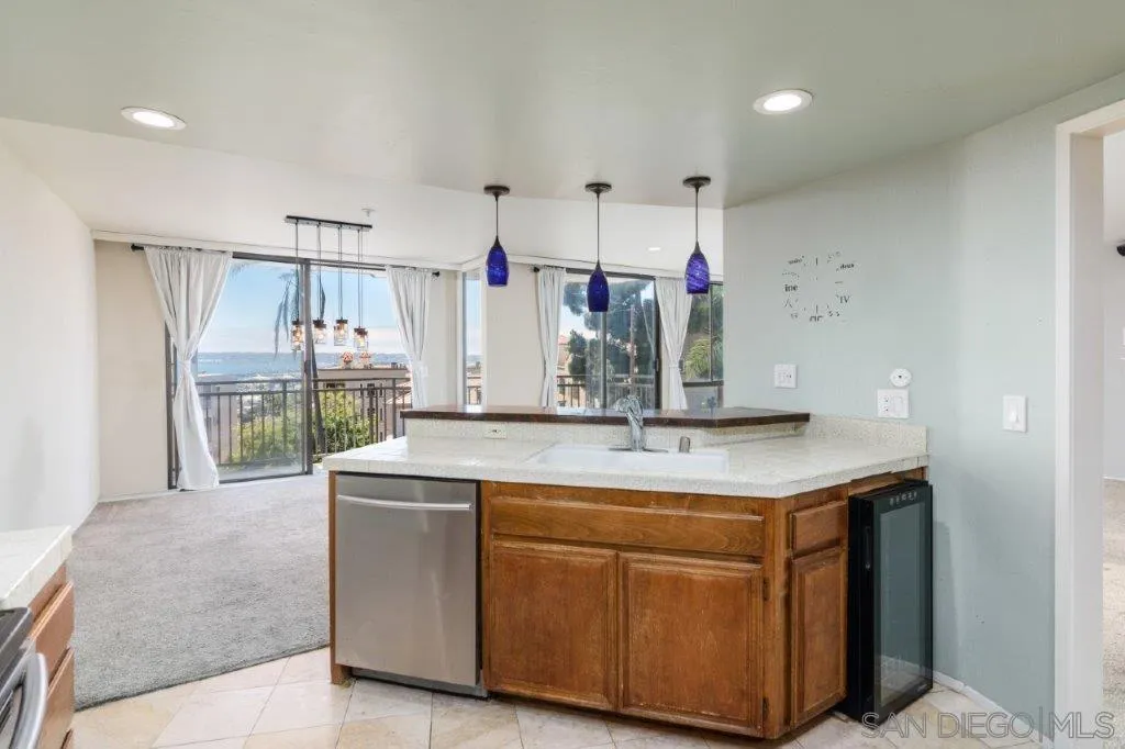 2414 Front St 11c, San Diego, California 92101 home-pic-21
