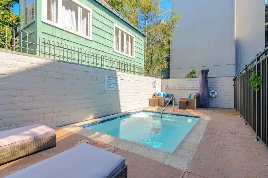 2414 Front St 11c, San Diego, California 92101 home-pic-39