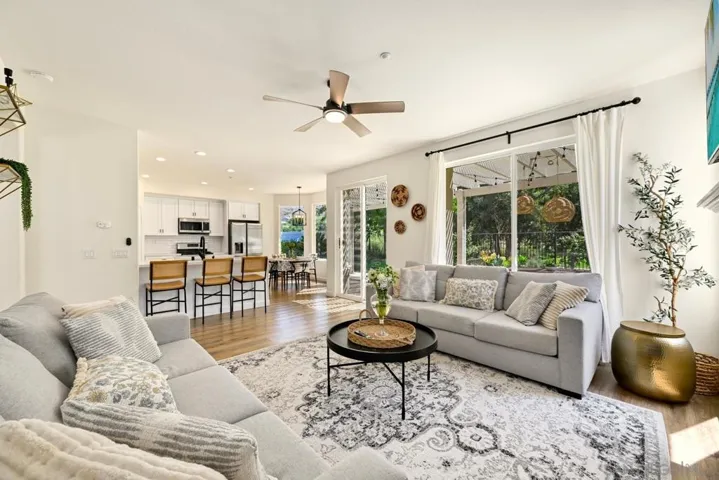 2348 Old Ranch Rd, Escondido, California 92027