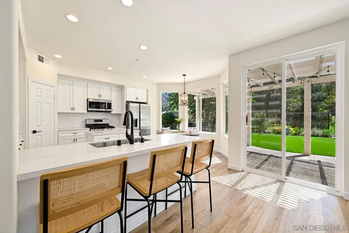 2348 Old Ranch Rd, Escondido, California 92027