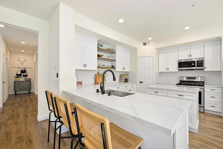 2348 Old Ranch Rd, Escondido, California 92027