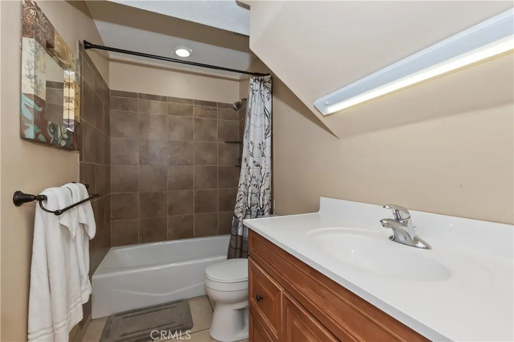494 Lakeview Court, Big Bear Lake, California 92315 home-pic-34